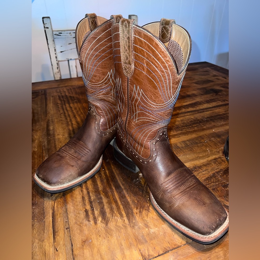 Men’s ARIAT boots size 7.5 D